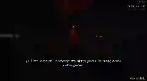 Kırmızı ışıkta beliren figür